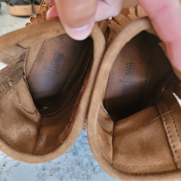 Women's Minnetonka Concho Moccasin Double Fringe Suede Side Zip Boots Sz: 8 - Picture 6 of 8